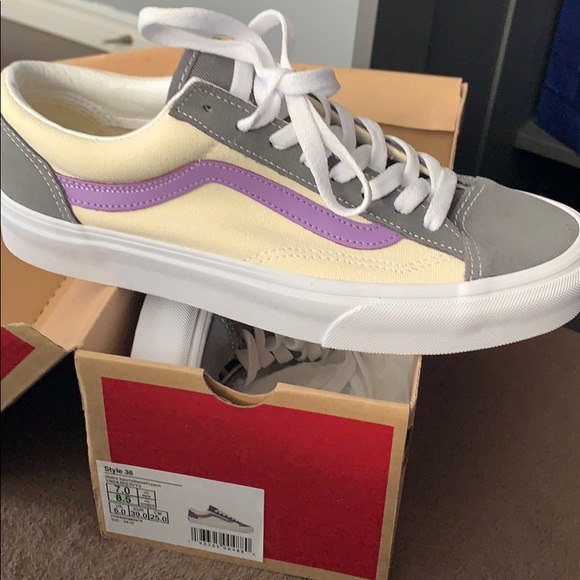 Vans - Picture 2 of 3